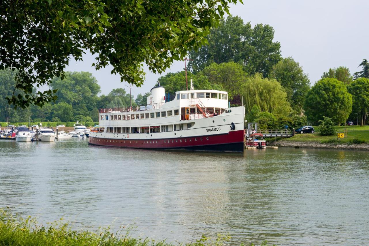 De Logeerboot Dordrecht Acomodação com café da manhã Exterior foto