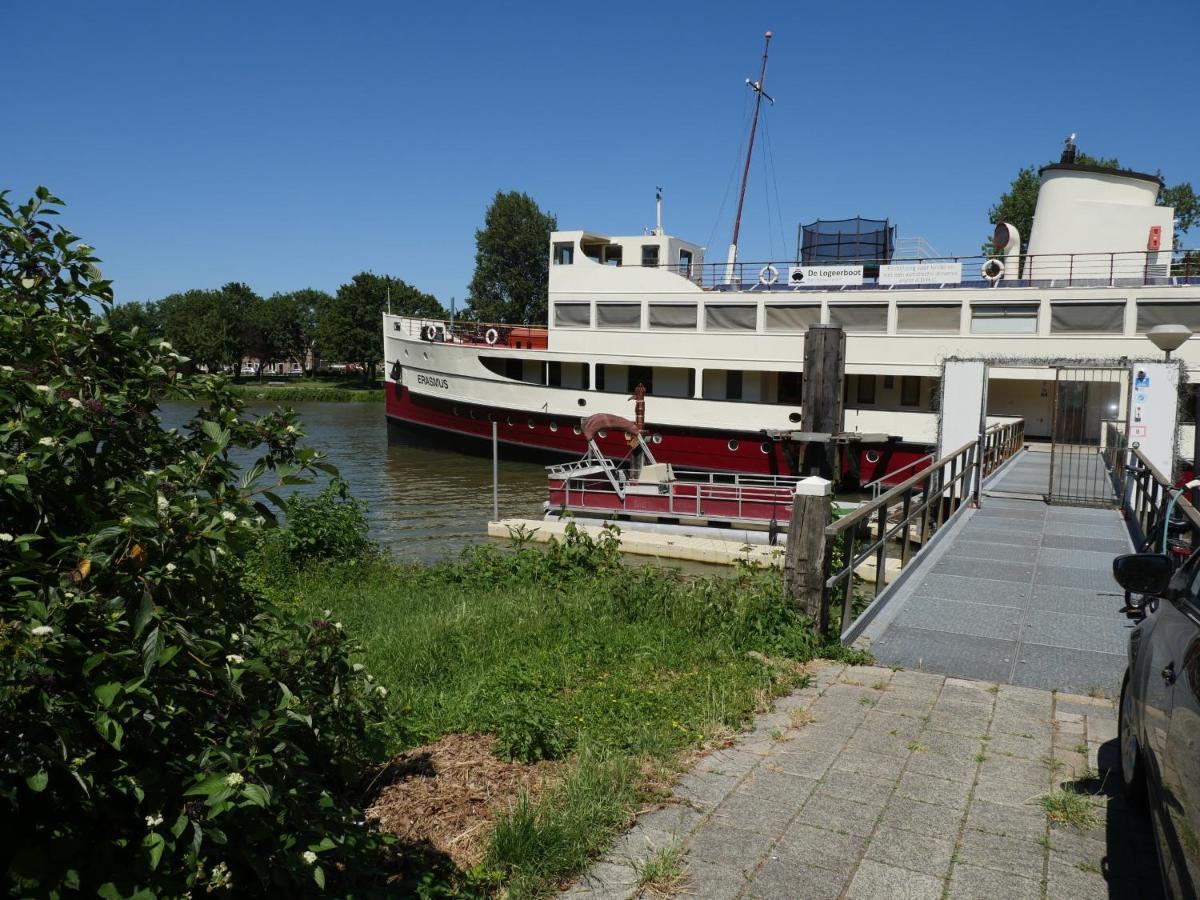 De Logeerboot Dordrecht Acomodação com café da manhã Exterior foto