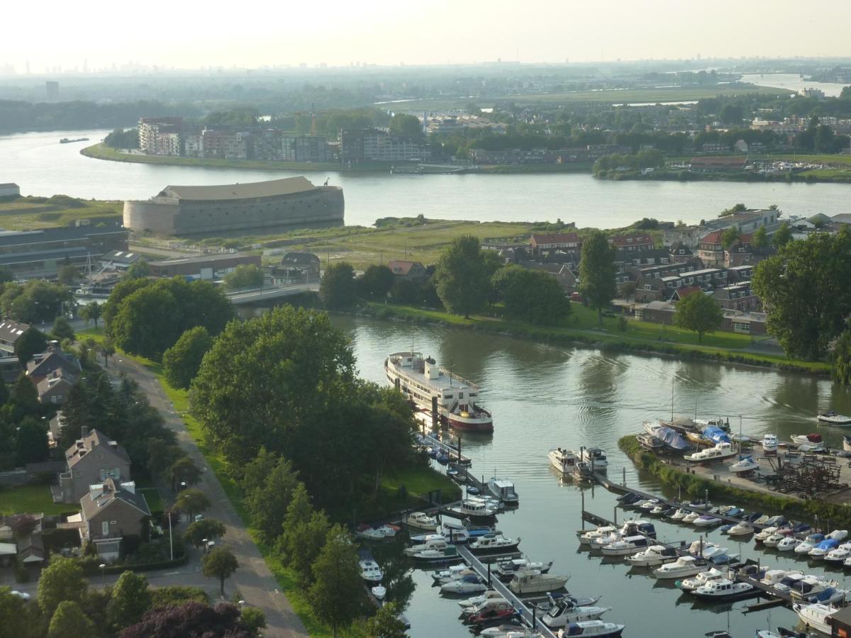 De Logeerboot Dordrecht Acomodação com café da manhã Exterior foto