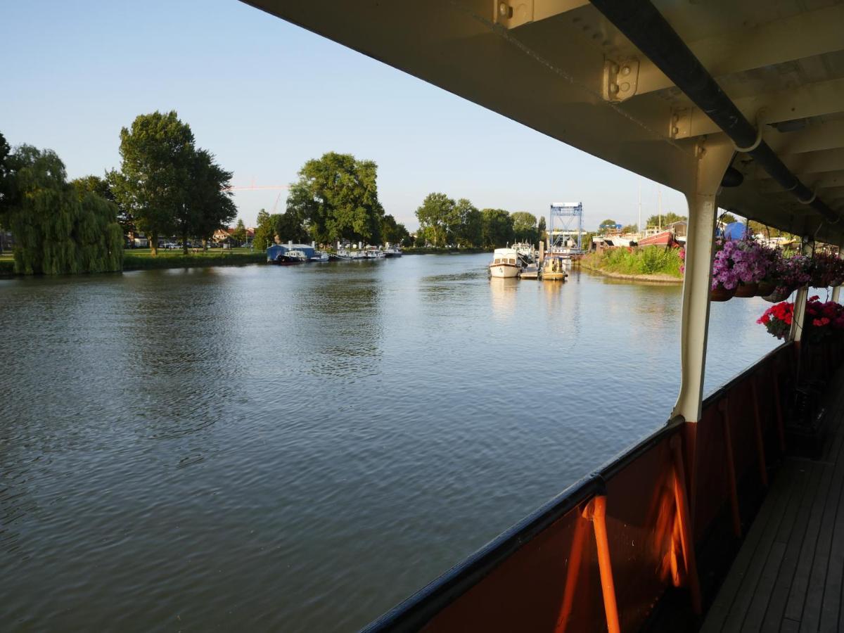 De Logeerboot Dordrecht Acomodação com café da manhã Exterior foto