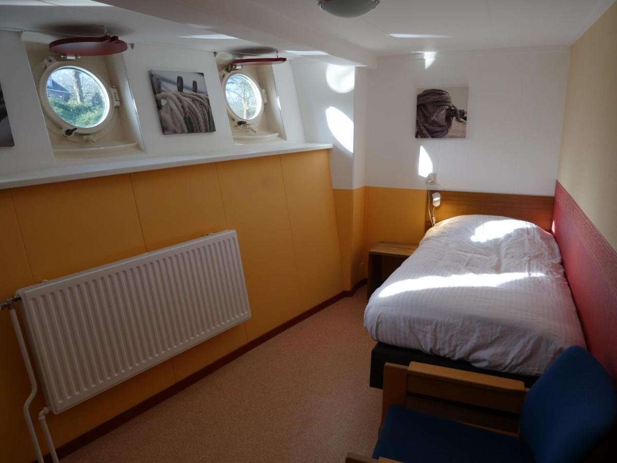 De Logeerboot Dordrecht Acomodação com café da manhã Exterior foto